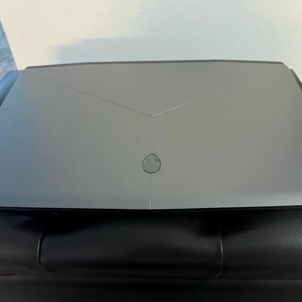 Alienware M17 P37E Gaming Laptop
